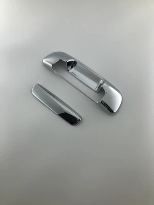 Хромированная отделка крышки чаши ручки задней двери для Jeep Liberty 2002-2007 годов выпуска - Изображение 1 из 3