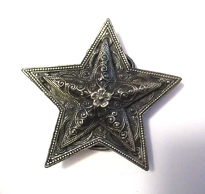 NICE VINTAGE 1974 ROSE INSIDE A DOUBLE STAR BERGAMOT BRASS WORKS BELT BUCKLE - Picture 1 of 2