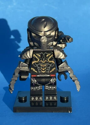 Lego Alien Monster with Custom Off Brand Armor And Gun - Image 1 of 4