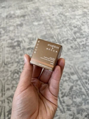 NEW!! BECCA Smashbox Under Eye Brightening Corrector DARK 4.5g not opened! - Image 1 of 4