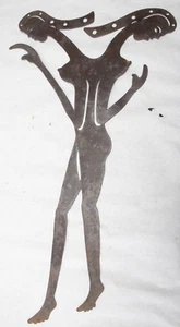 Serge Jolimeau zwei Frauenkreuze signiert haitianische zeitgenössische Volkskunst Metall 36 Zoll - Bild 1 von 15