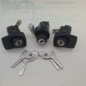 KIT COPPIA SERRATURE PORTA E PULSANTE CHIUSURA COFANO PER 7654496 FIAT PANDA - Picture 1 of 11