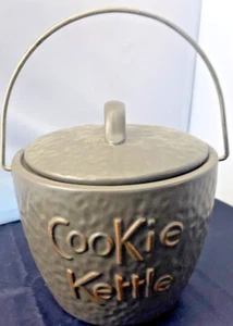 COOKIE JAR McCOY USA COOKIE KETTLE WITH HANDLE Kitchen Jar Bowl - Picture 1 of 12