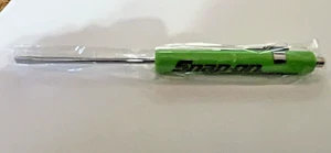 NIP GREEN Snap-on Tools Flat Tip Pocket Screwdrivers w/Clip & Magnetic End - Picture 1 of 3