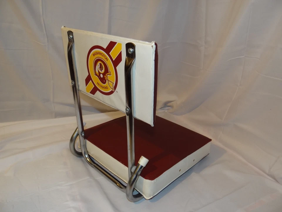 Asiento de silla de estadio plegable acolchado con logotipo de la vieja escuela WASHINGTON REDSKINS años 70 Foto 1 de 4