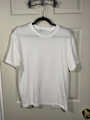 Camiseta ligera tejida blanca L de Zara para hombre Foto 1 de 3