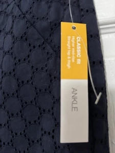 Merona Navy lined eyelet pants classic fit size 14 NWT, ankle pants cotton - Picture 1 of 3