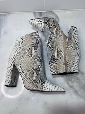 Qupid Signal Bootie Womens US 9 Stone Snake Print Side Zip Block Heeled Boot - Image 1 of 4