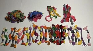 Mixed Lot Of Embroidery Thread Skeins Loose Vintage DFN Fil d’Artisan, Mouline + - Picture 1 of 5