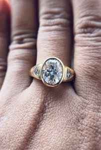 4CT IGI F-VS1 Oval Cut Lab Grown Diamond 3 Stone Engagement Ring 14K Yellow Gold - Picture 1 of 6