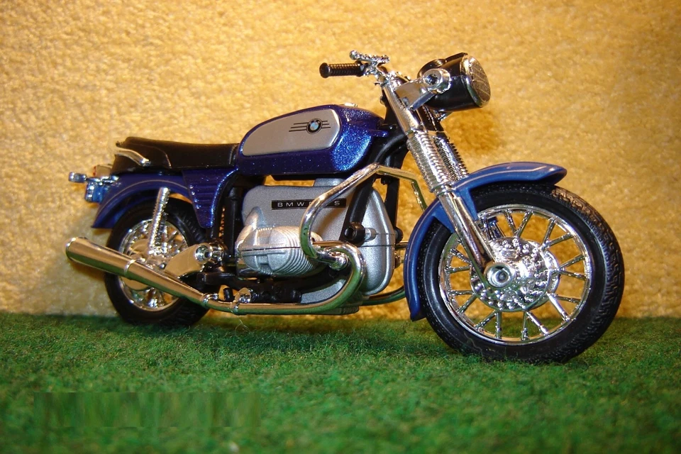 1:18 BMW R 755 Blau Silber MAISTO 00852 - Bild 1 von 1