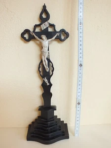 Altes Standkruzifix mit geschnitztem Christus von Hausaltar - 19. Jhdt. - Bild 1 von 12