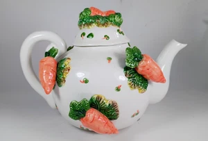 Carrot Tea Pot wiith Lid. 6.5" X 9". 35 oz. - Picture 1 of 10