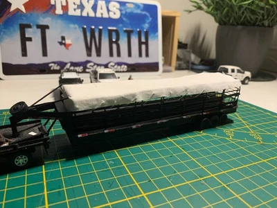 100% CUSTOMIZABLE 1/64 Livestock trailer - Image 1 of 4