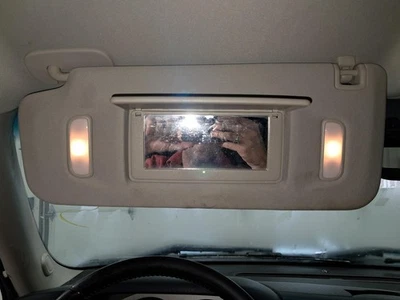 Viseira solar esquerda usada serve: 2013 Gmc Sierra 1500 captador novo estilo pele de porta lisa - Imagem 1 de 4