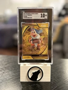 Kakawow Cosmos Disney Bashful Cosmos Gold 2025 8/10 SGC 10 🔥 - Imagen 1 de 2
