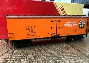 Red Caboose HO RTR RR-4303-3 TWS Class CDlX Wine Car Bearcreek Vineyard Assn NIB - Picture 1 of 5