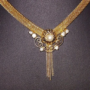 Goldtone Faux Pearl Necklace 18 Inch - Picture 1 of 4
