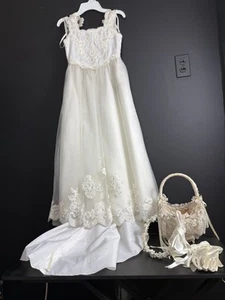 Flower Girl Dress Sz 7 David's Bridal Ivory Beaded Basket Gloves Crown F5209A - Picture 1 of 19