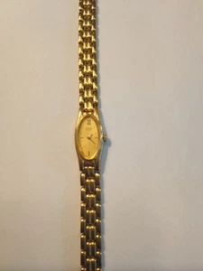 Vintage Rare Oval Thin Pulsar Gold Tone V220-6190 Dainty Watch  - Picture 1 of 9