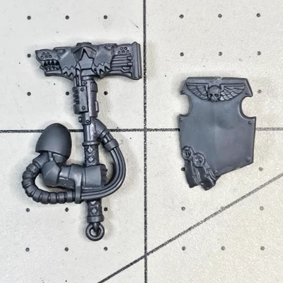 40k Space Wolves Blood Claws STORM HAMMER & SHIELD bitz citadel Kill Team BA25 - Image 1 of 2