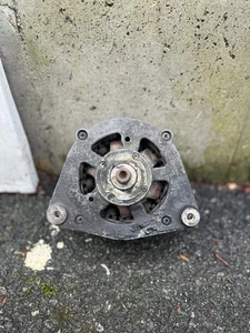OEM Bosch BMW E24 E28 E30 Alternator - Picture 1 of 4