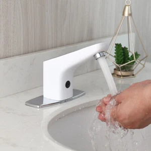 Rubinetto miscelatore rubinetto cucina bagno touchless touchless sensore automatico lavabo - Foto 1 di 10