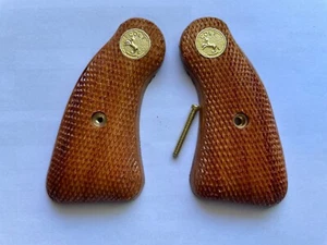 New Decorate Grips For Colt D Frame Long Butt (early 60s) Detective Special - Picture 1 of 7