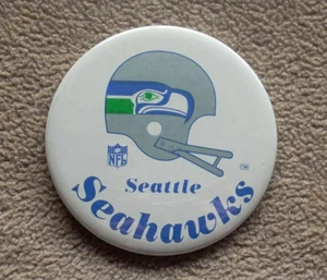 VINTAGE 1976 - 1982 SEATTLE SEAHAWKS ☆HELMET WITH NFL LOGO☆ 3 1/2" PIN BUTTON - Picture 1 of 1