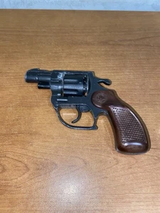 PISTOLA GIOCATTOLO GM G.M. 18 ART. 0040 ROMANELLI REVOLVER 8 COLPI INOFFENSIVO - Foto 1 di 4