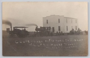 Echt Foto Postkarte Gerichtsgebäude Umzug von Dampfschleppern, North Dakota - Bild 1 von 2