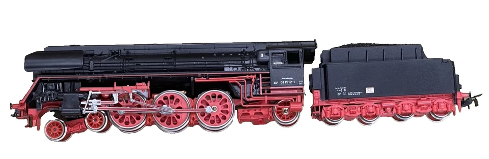 VERY CLEAN PIKO HO BR 01.5  4-6-2 EXPRESS TRAIN (SCHNELLZUGLOKOMOTIVE)-FREE SHIP - Image 1 of 4