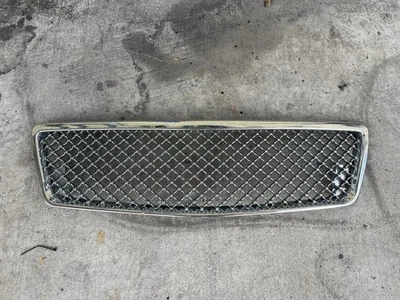 Parrilla de malla cromada Infiniti Q45 1997-2001 (Y33) Foto 1 de 4