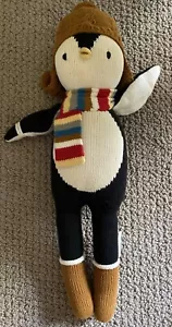 Peluche de pingüino del Everest abrazado y amable con bufanda y sombrero 16” tejido a mano muñeca Perú - Imagen 1 de 2