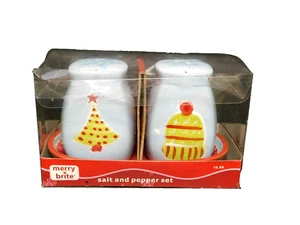 Salt/Pepper Shaker Set w/Tray Christmas by Merry Brite 4" Tall New in Original P - Picture 1 of 6