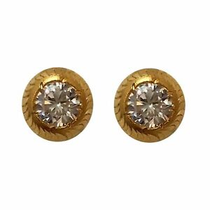 18 Kt Yellow Gold Cubic Zirconia Party Wear Women's Solitaire Round Stud Earring