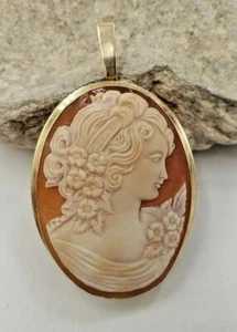Colgante vintage con pasador de cameo/bala retráctil en oro amarillo de 14 quilates - Imagen 1 de 10