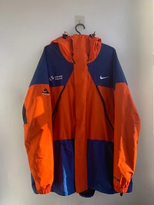 Chaqueta de membrana vintage años 90 Nike ACG Storm Fit Foto 1 de 4