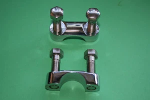 BSA A50 A65 B25 B50 C25 A7 A10 TRIUMPH TR25W HANDLEBAR TOP CLAMP AND SS BOLTS - Picture 1 of 1