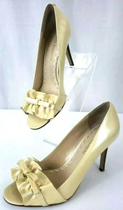 Enzo Angiolini Womens Pearlescent Ivory Eamielee Peep Toe Heels Size 5.5 M Shoes - Picture 1 of 11