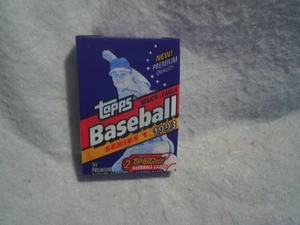 1993 TOPPS BASEBALL CARDS UNOPENED CELLO PACK,Possible Derek Jeter Rookie? - Picture 1 of 3