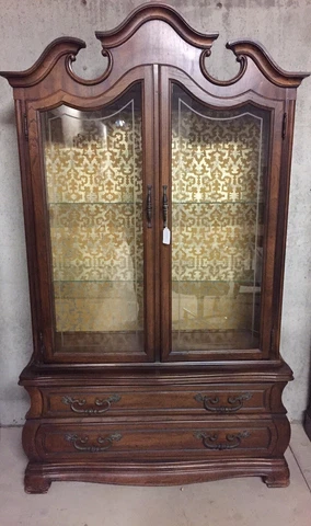 Hickory Manufacturing Co. Vintage China Cabinet Or hutch Cover