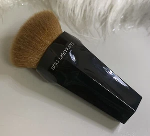 Shu Uemura Petal 30R Brush-Cheek Brush-Perfect Layered Effect Creator-Hot Item~* - Picture 1 of 5
