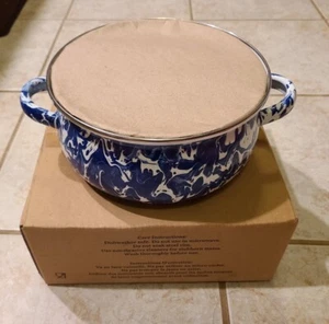 New Golden Rabbit Enamelware 2.5 Quarts Dutch Oven Cobalt Swirl 2.5 MSRP $44 - Picture 1 of 4