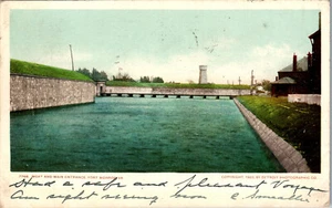 Tarjeta postal foso y entrada principal a Fort Monroe VA indivisa publicada estampada PC290 - Imagen 1 de 2