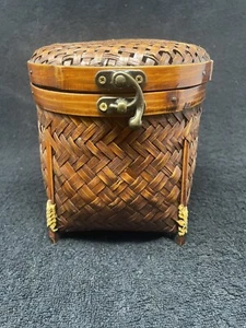Vintage Woven Bamboo Basket With Lid & Handle - Picture 1 of 5