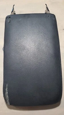 Reposabrazos consola central Volkswagen VW JETTA 2011-2018 5C6864571 GRIS *DAÑADO* Foto 1 de 4