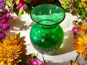 3” Christmas GREEN DEMASK Small Work Desk Mini Petite BUD VASE Top FLARED - Picture 1 of 2