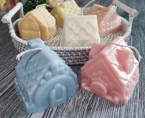Mini House Soy Wax Candle – Handmade – Custom Scent & Colour – Gift Decor - Picture 1 of 10