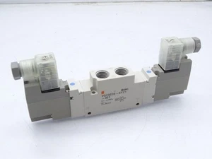 SMC VQZ3220-5YZ1-02T VALVE NEW (1229171234 - ) - Picture 1 of 3